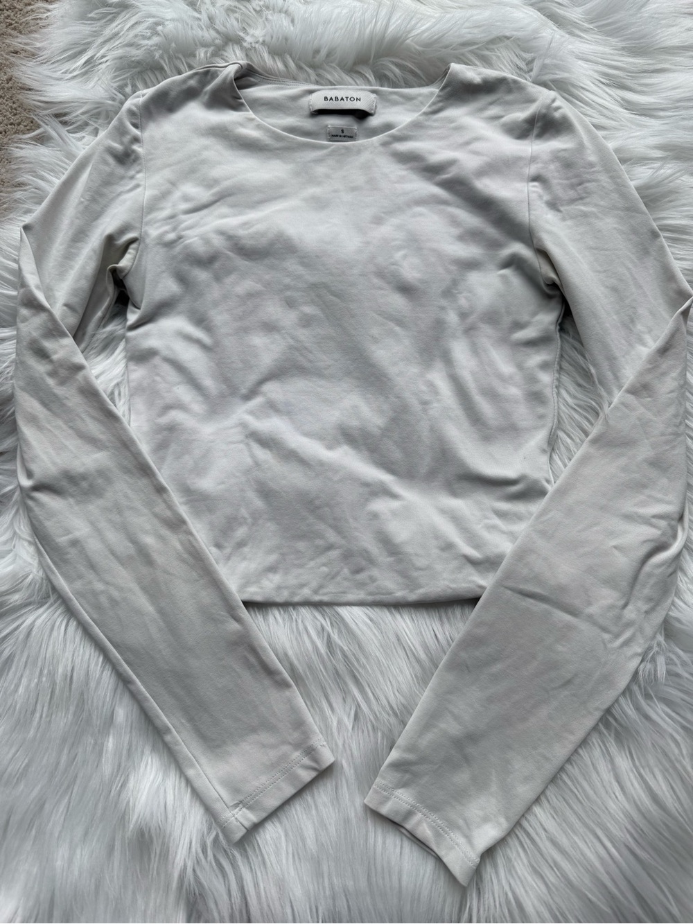 Aritzia Babaton contour shirt